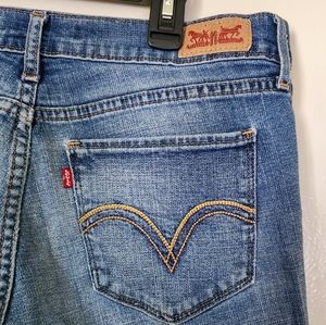 Levis 524 Distressed Skinny Jean 9 (29/32)